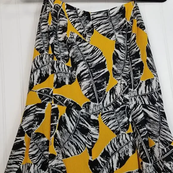 Olive + Oak Mustard Yellow Black Leaf Print Cutout Romper Large - Picture 5 of 9